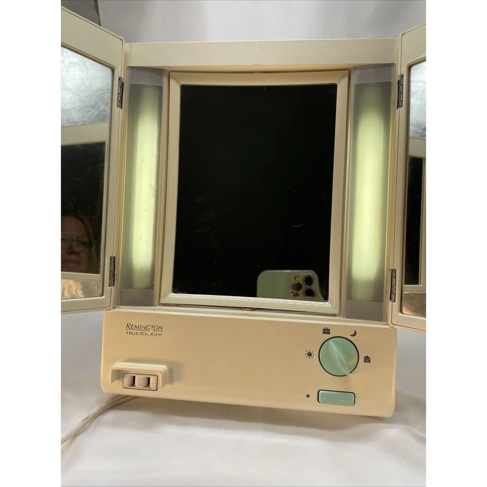 Remington True To Light 4 Way Lighted 2 Sided Magnified Makeup Mirror W/ Outlet
